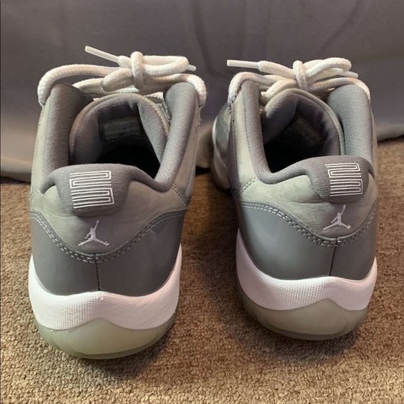 Jordan 11 low cool grey size 9.5 (no box ) - Picture 5 of 6